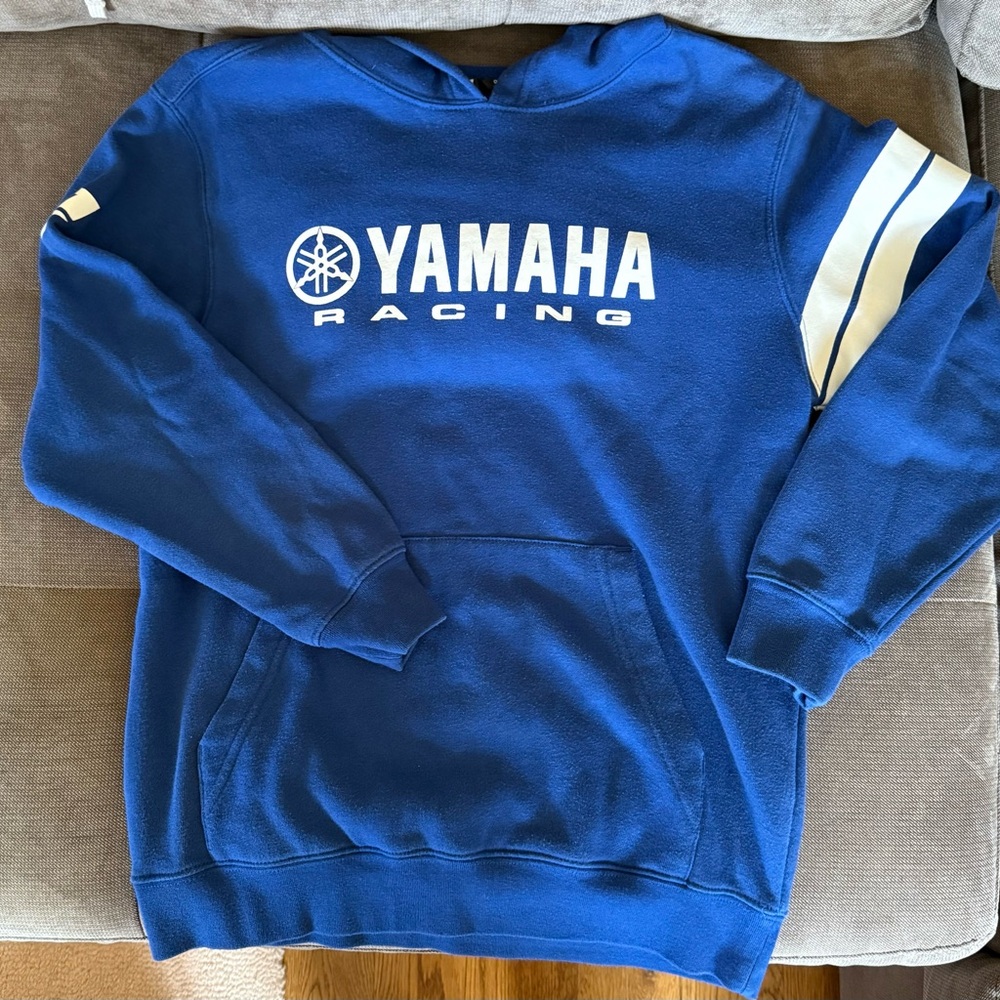 Yamaha Racing boys hoodie, size medium - Picture 2 of 4